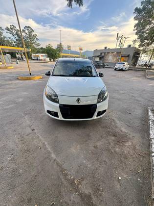 RENAULT SANDERO 1.0 TECH RUN 16V FLEX 4P MANUAL RENAULT SANDERO 1.0 TECH RUN 16V FLEX 4P MANUAL